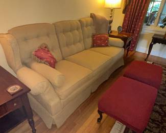 Tufted Back Sofa Style