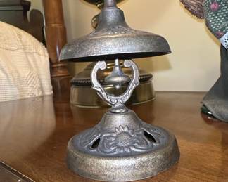 Sunflower Style Desk Bell