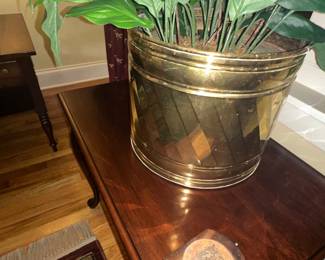 Vintage Brass Style Ribbed Planter