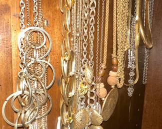 Assorted Jewelry