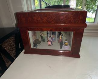 Mr. Christmas Animated Holiday Symphonium Ballroom Music Box
