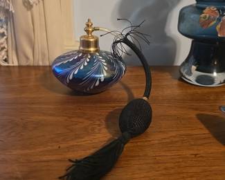 Iridescent Pulled Feather Art Glass Perfume Atomizer