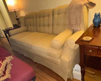 Tufted Back Sofa Style
