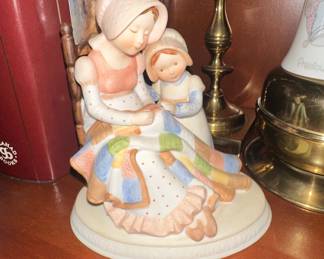 Holly Hobbie "Mother's Figurine for 1978" Limited Edition Porcelain Figurine