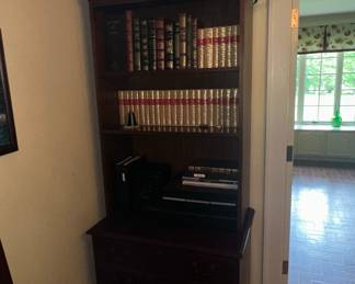 Traditional Style Bookcase Hutch