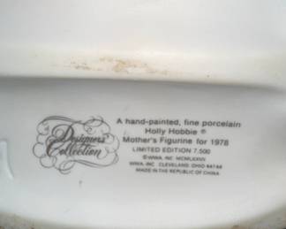 Holly Hobbie "Mother's Figurine for 1978" Limited Edition Porcelain Figurine