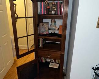 Thomasville Mystique Lighted Corner Cabinet
