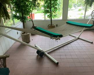 Pawleys Island Hand Crafted Since 1839 Rope Hammock and Stand