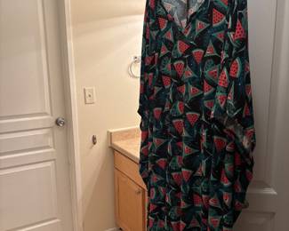 Woman’s Clothes Sizes L to 3X
