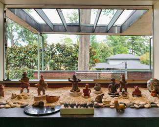 Pre-Columbian style items