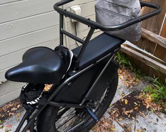 Flyer M880 Electric Bike (Black) - $950  Powerful and comfortable Flyer M880 electric bike in excellent condition. Perfect for commuting, cruising, or weekend rides. Smooth pedal assist and throttle make longer rides effortless.  Features:  * Powerful electric motor * Comfortable upright riding position * Front light included * Rear storage bag included * Battery and charger included * Well maintained and ready to ride