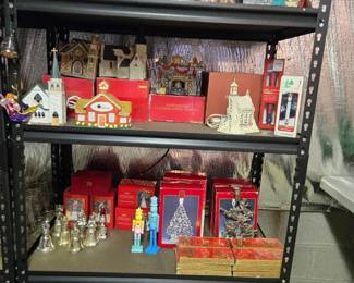 Christmas Houses & Decor