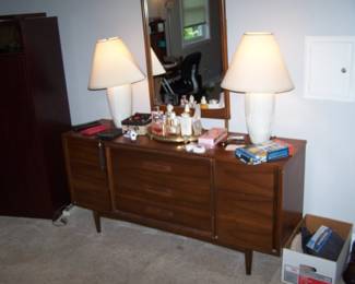 MCM DRESSER & MIRROR, LAMPS & PERFUMES