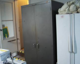 METAL CABINET