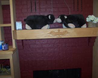 KISSING STUFFED TOYS