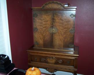 1930s BLIND DOOR CABINET
