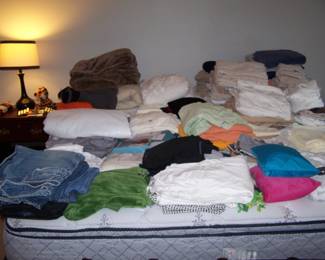 KING BED & BEDDING