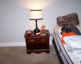 ONE OF A PAIR OF NIGHTSTANDS & LAMP