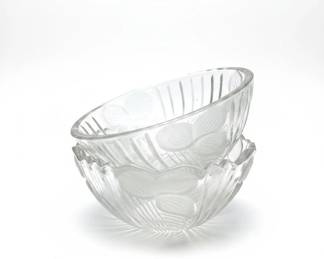 Vintage Crystal Clear Industries Sutton Place Frosted Floral Serving Bowl