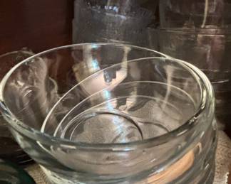 Vintage Clear Glass Nesting Mixing Bowls fourth image