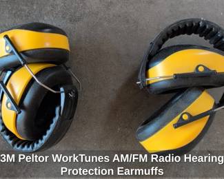 M Peltor WorkTunes AM or FM Radio Hearing Protection Earmuffs