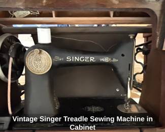 Vintage Singer Treadle Sewing Machine in Cabinet second image