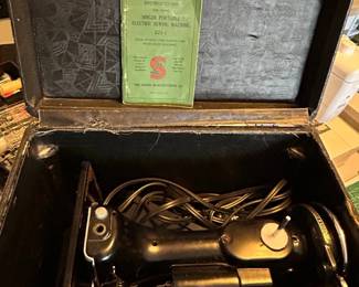 Singer Featherweight Sewing Machine