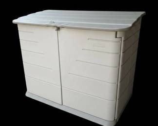 Rubbermaid SplitLid Deck Storage Shed
