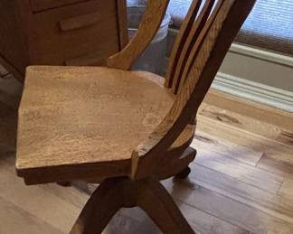 Antique Tiger Oak Swivel Office Chair second image