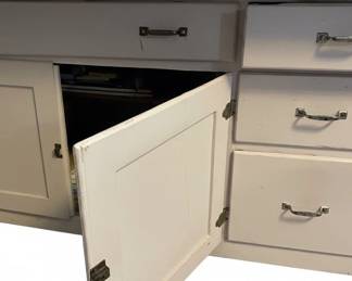 Janome Horizon Memory Craft QCP Sewing Machine in Painted Cabinet fourth image