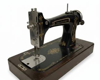 Vintage Singer K Sewing Machine with Bentwood Case second image