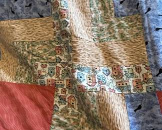 Birdhouse Motif Patchwork Quilt