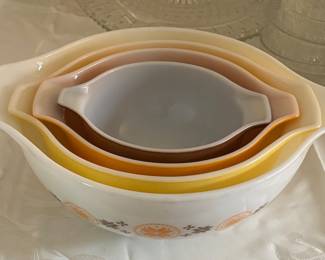 Pyrex Vintage Town & Country Cinderella Mixing Bowls