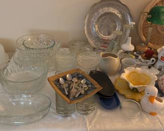 A wonderful menagerie of household items/collectibles