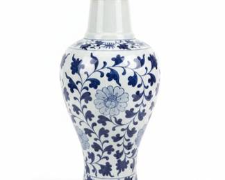 Pair of Vintage Blue and White Porcelain Ginger Jar Table Lamps Chinoiserie Floral Pattern second image