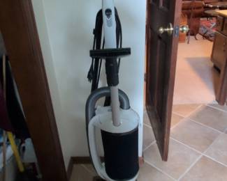 SEBO Dart Upright Vacuum Cleaner second image