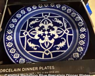 Catalina Medallion Blue Porcelain Dinner Plates