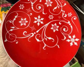 Bordallo Pinheiro Cabbage Leaf Serving Bowls and Assorted Plates third image