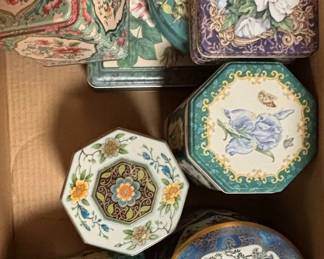 Vintage Daher Floral Decorative Tins Assortment