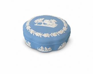 59 WedgwoodJasperwareBlueCoveredTrinketBox