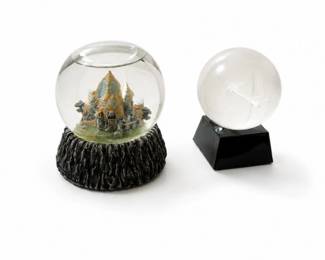 123 FantasySnowGlobeEtchedCrystalGlobeDisplayPair