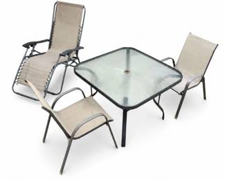 108 OutdoorPatioDiningSetwithRecliningLoungeChair