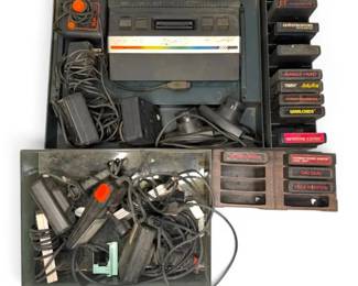 Retro Atari w Controllers Games