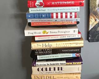Books (shelf unit NFS)