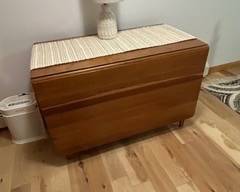 Kindel Grand Rapids, Drop leaf, Cherry table from the 1950s, 300