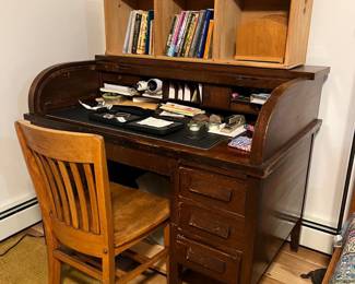 $800. Rolltop desk in great condition. Keys for some drawers.