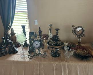 Lots of Decor