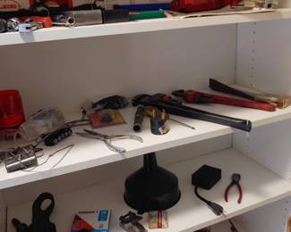 Odd tools ans misc everywhere !  