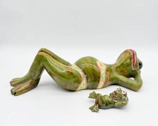 7 ArnelsLoungingPoseCeramicFrogsSigned