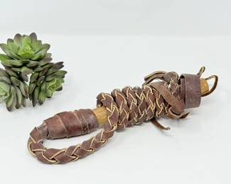 24 VintageHandBraidedLeatherWesternStyleWhip